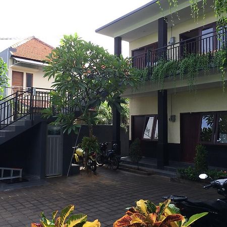 Rumah Kos 52 Tanjung Benoa Buitenkant foto