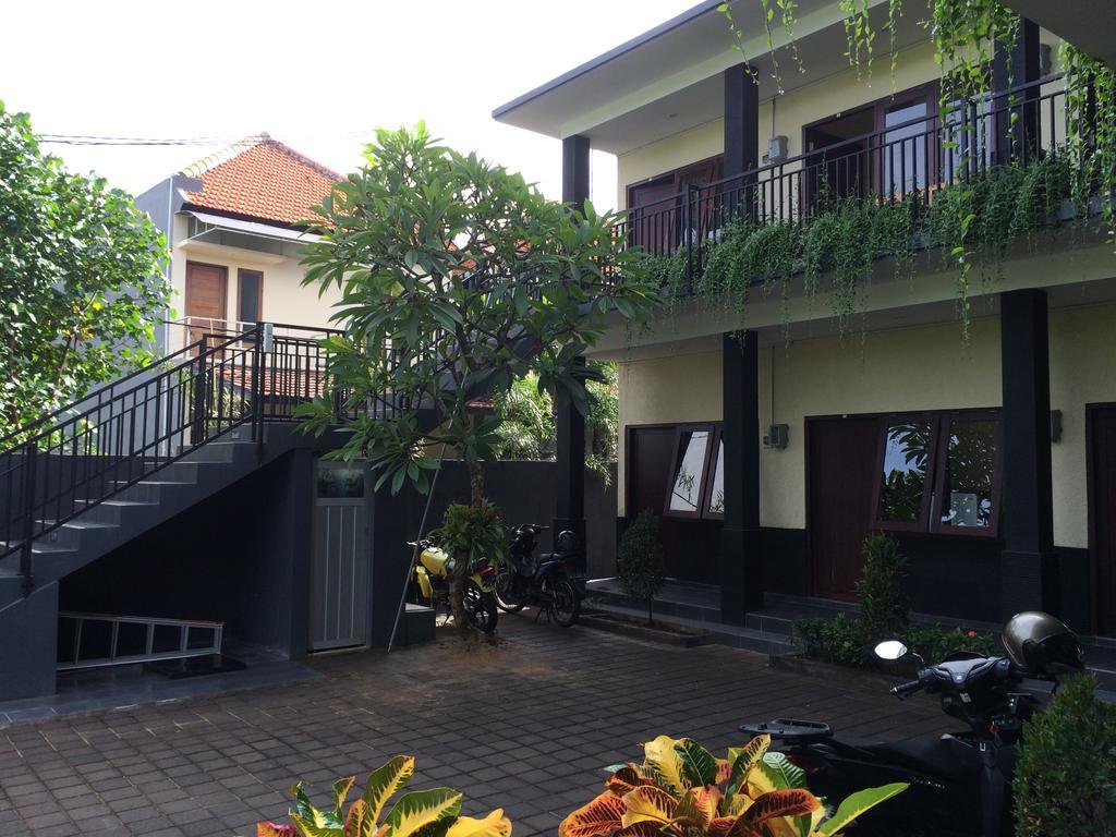 Rumah Kos 52 Tanjung Benoa Buitenkant foto